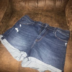 Abercrombie & Fitch short shorts